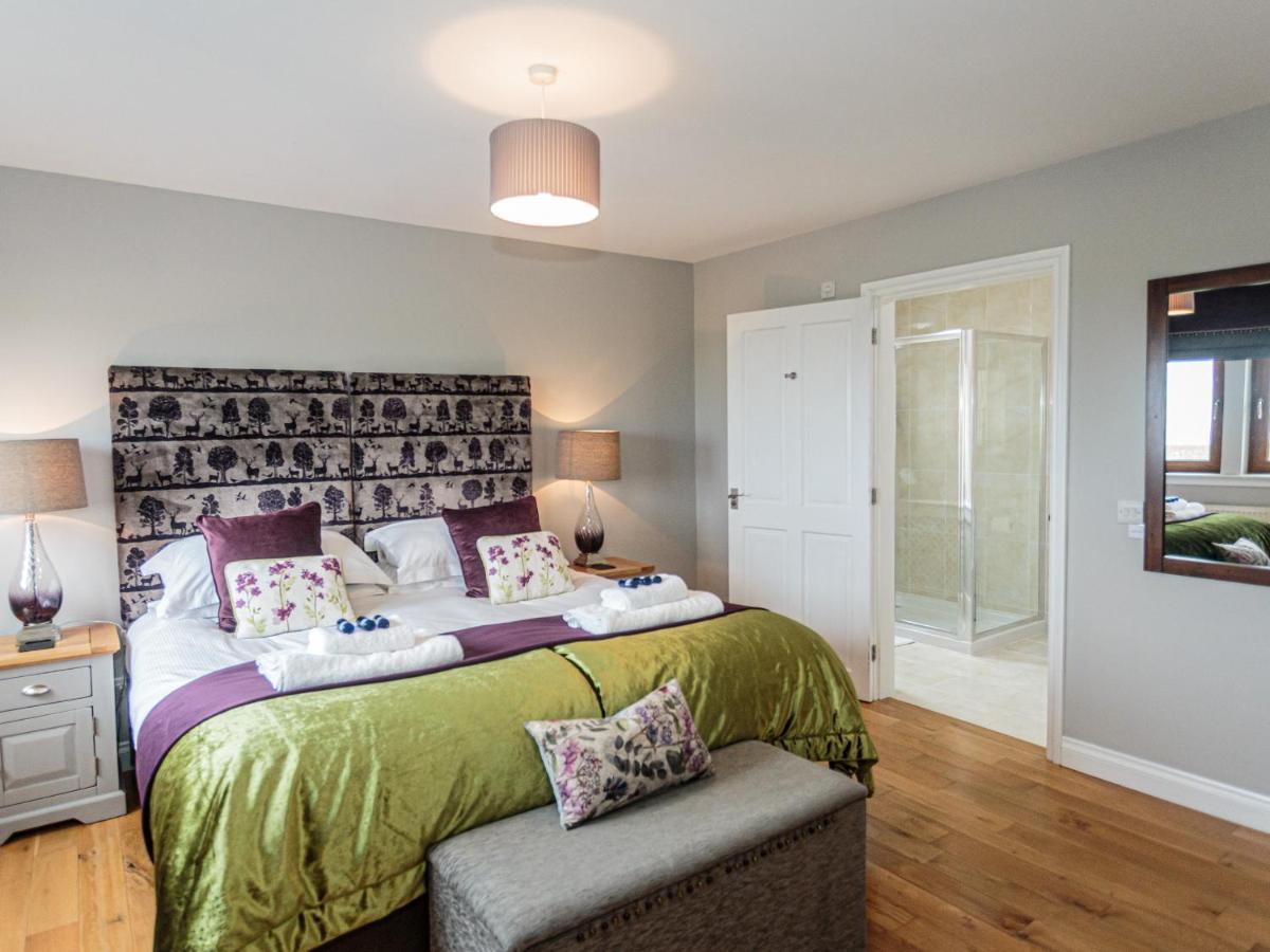 Corsewall Castle Farm Lodges Kirkcolm Екстер'єр фото